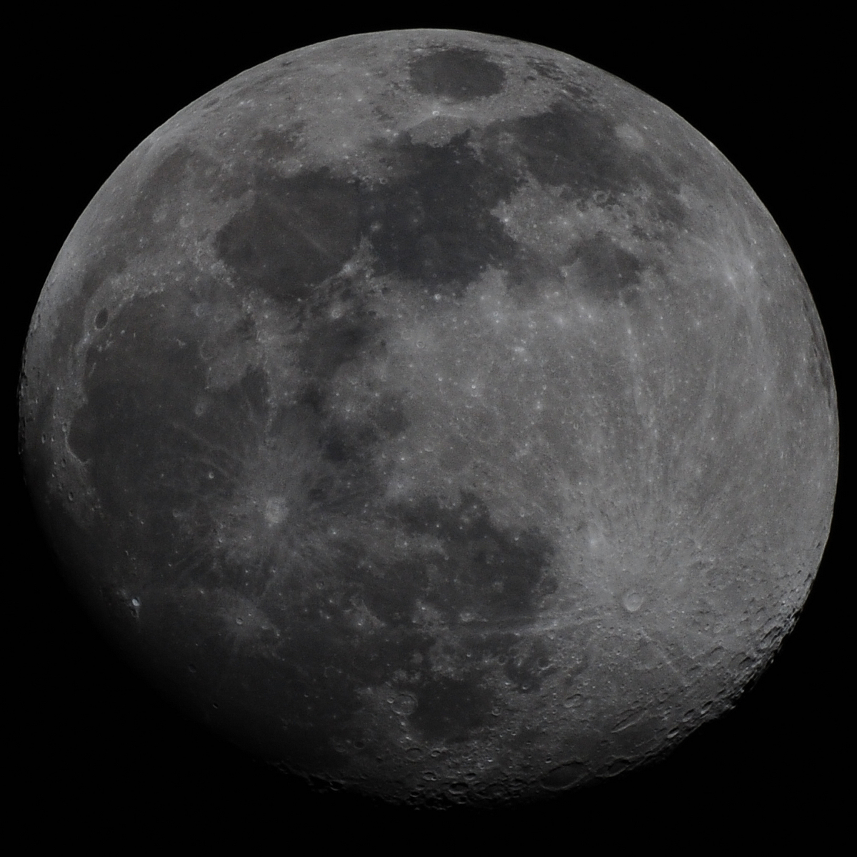 Almost Full Moon 2009 Jan 08